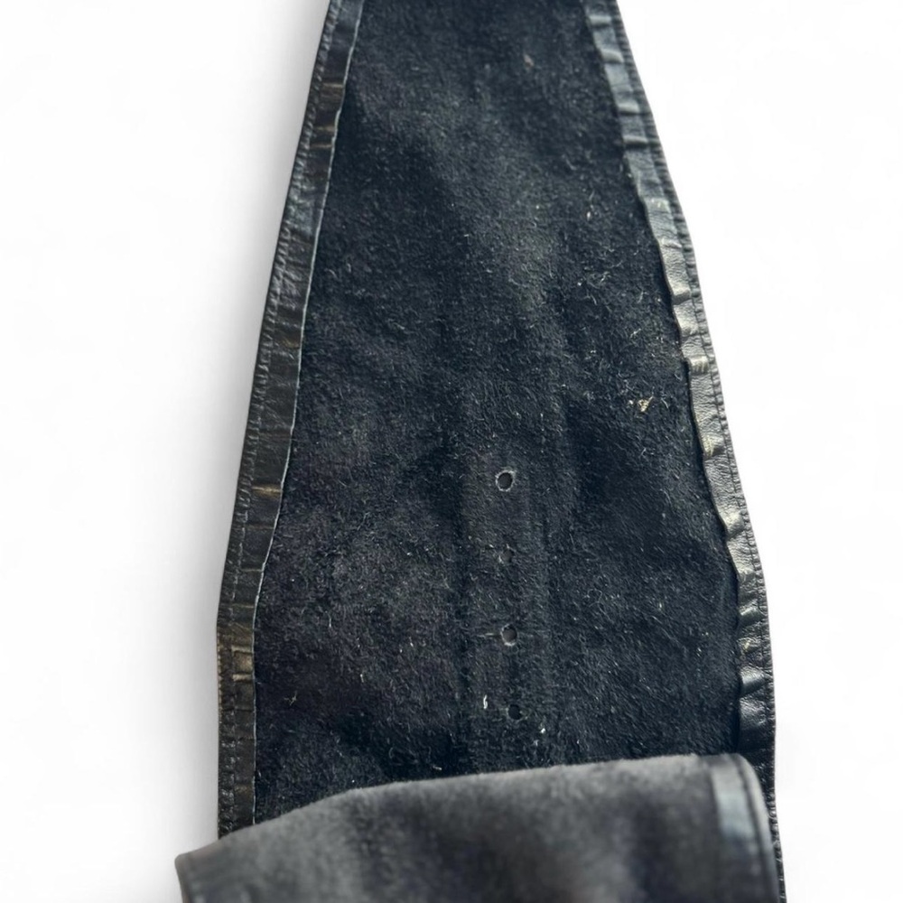 Vintage 1980s Wide 4.5” Black Leather Belt with Gold Triangle Details - Picture 6 of 7
